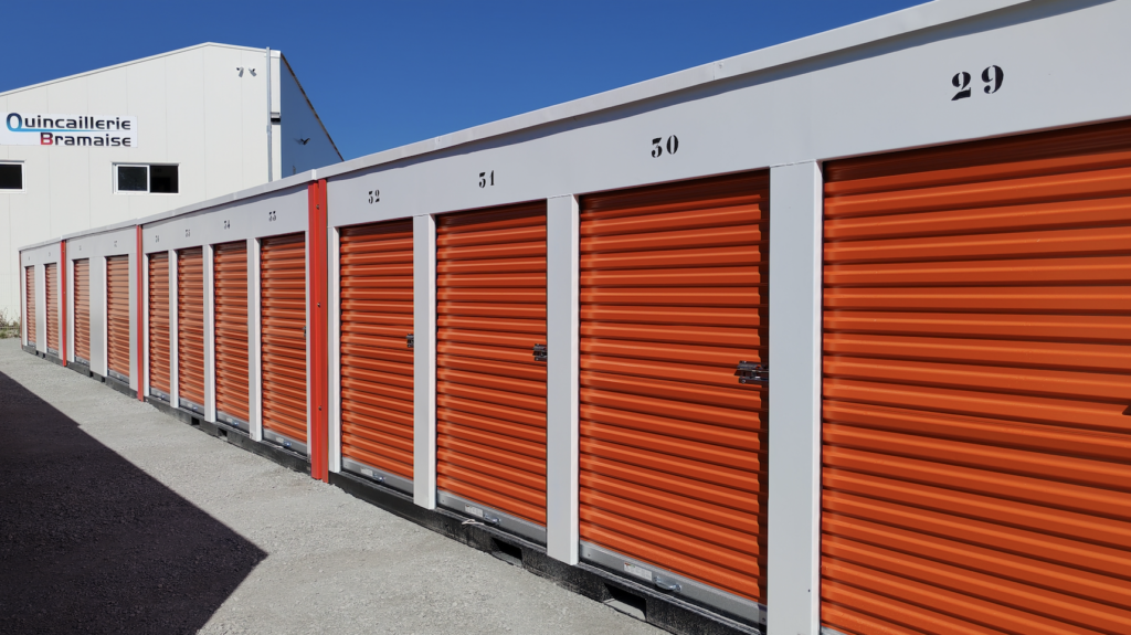 box de self-stockage extérieur tout équipé